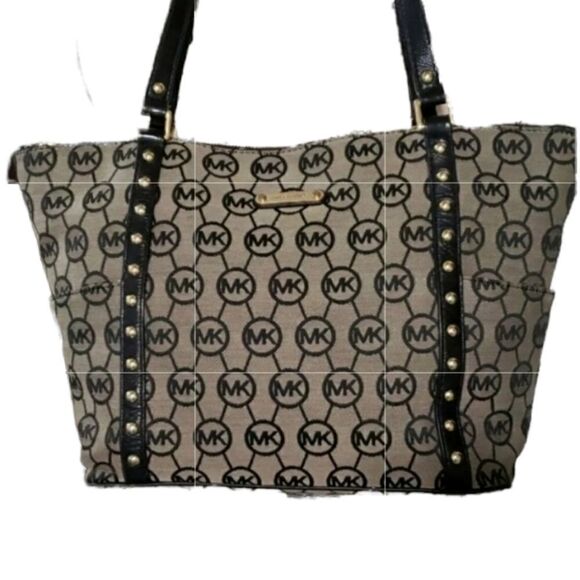 Michael Kors Jetset Tote In Black And Tan Logo Print - Picture 1 of 7